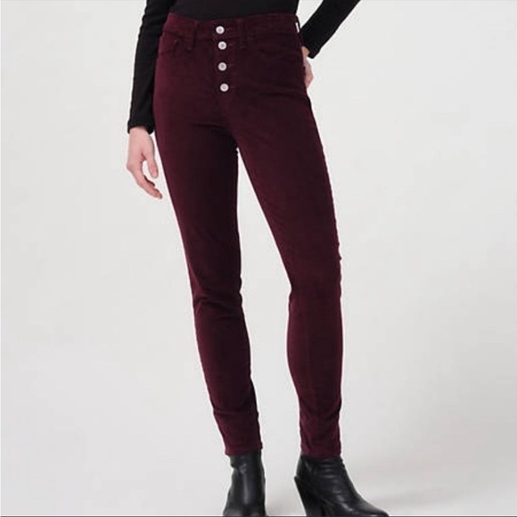 Levis Burgundy Red Corduroy Button Fly 721 High Rise Skinny Pants Size 25 - Picture 1 of 7